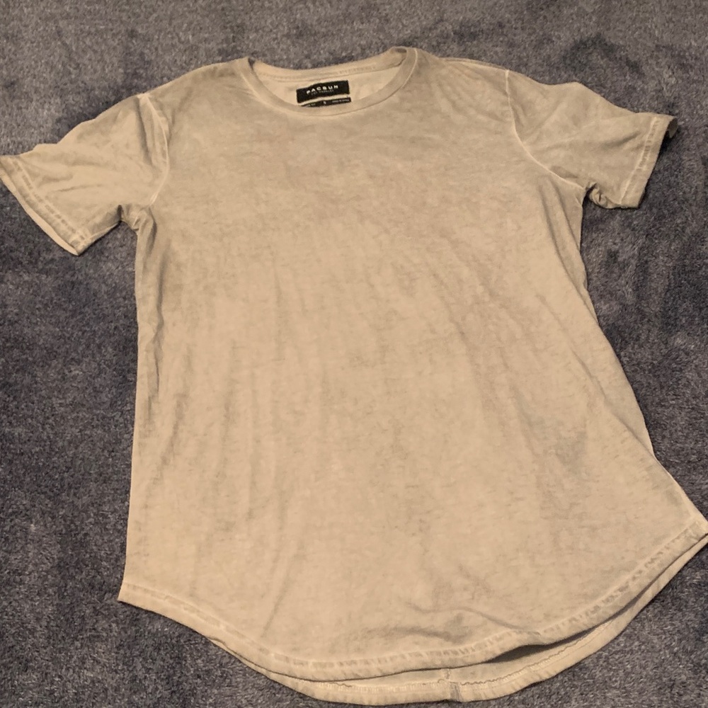 PacSun Light Gray Short Sleeve Tee